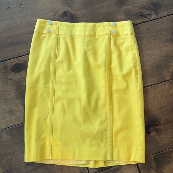 Yellow Loft size 2 skirt - Picture 1 of 3